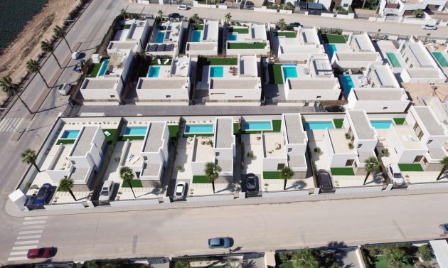 Neue Gebäude - Villa -
Algorfa - La Finca Golf