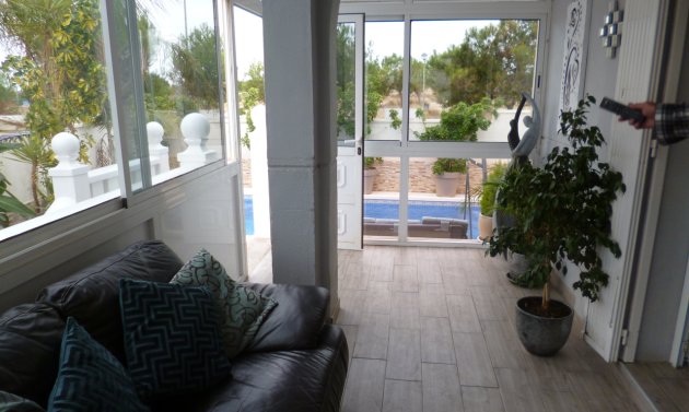 Resale - Villa -
Playa Flamenca - Play Flamenca