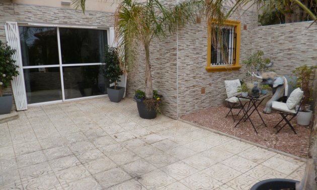 Resale - Villa -
Playa Flamenca - Play Flamenca