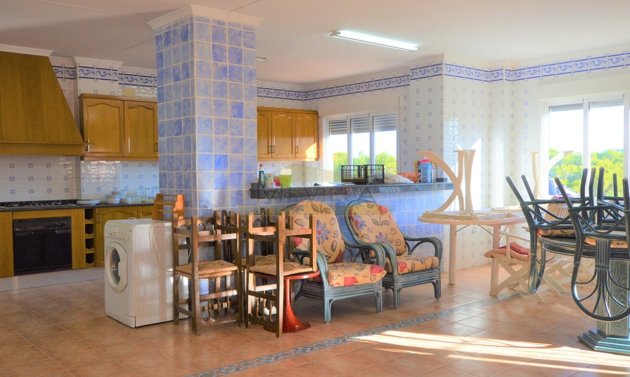 Reventa - Villa -
Campoamor