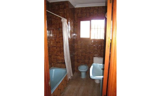Reventa - Villa -
Campoamor