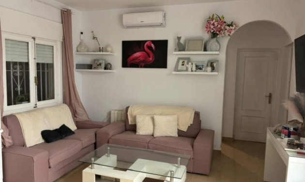 Resale - Villa -
Playa Flamenca - Play Flamenca