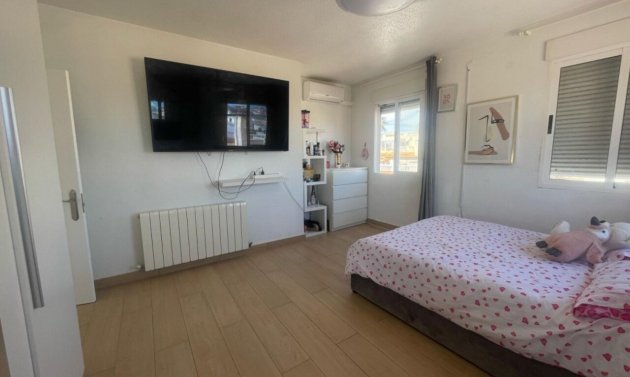 Resale - Villa -
Playa Flamenca - Play Flamenca