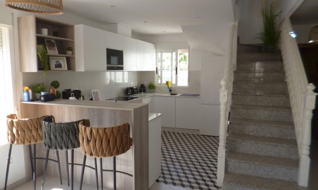 Reventa - Villa -
Pilar de la Horadada