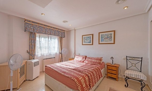 Wiederverkauf - Villa -
La Murada