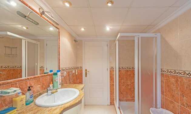 Wiederverkauf - Villa -
La Murada