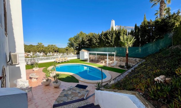 Reventa - Villa -
Villamartín - Villamartin