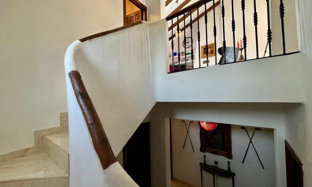 Reventa - Villa -
Villamartín - Villamartin