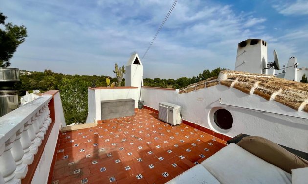 Reventa - Villa -
Villamartín - Villamartin