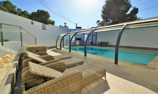Återförsäljning - Villa -
Villamartín - Villamartin