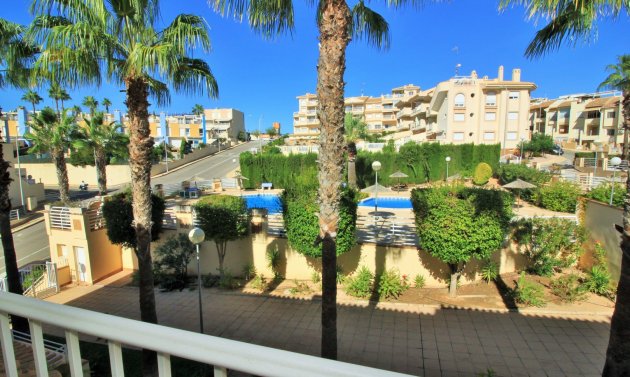 Reventa - Apartamento -
Cabo Roig