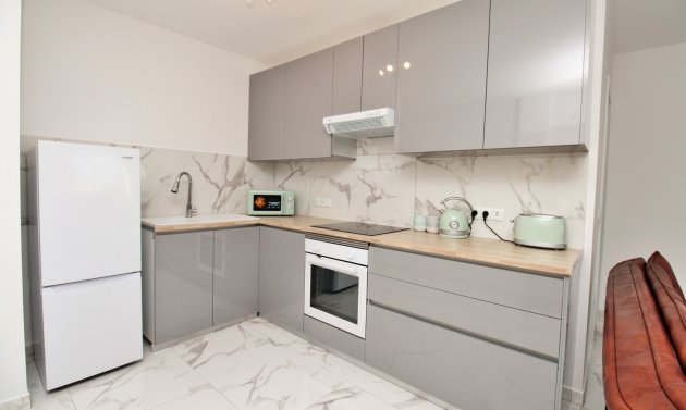 Resale - Apartment -
Villamartín - Villamartin