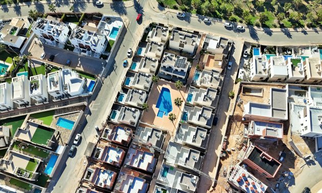 Återförsäljning - Detached Villa -
Villamartín - PAU 8