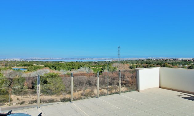 Återförsäljning - Villa -
Villamartín - Villamartin