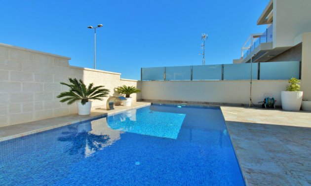 Återförsäljning - Villa -
Villamartín - Villamartin