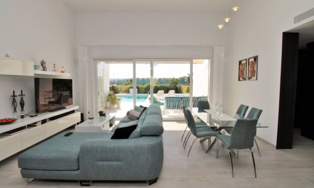 Återförsäljning - Villa -
Algorfa - La Finca Golf Resort