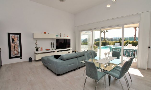 Återförsäljning - Villa -
Algorfa - La Finca Golf Resort