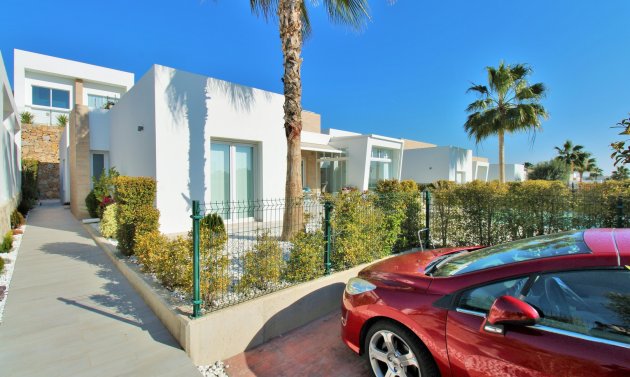 Återförsäljning - Villa -
Algorfa - La Finca Golf Resort