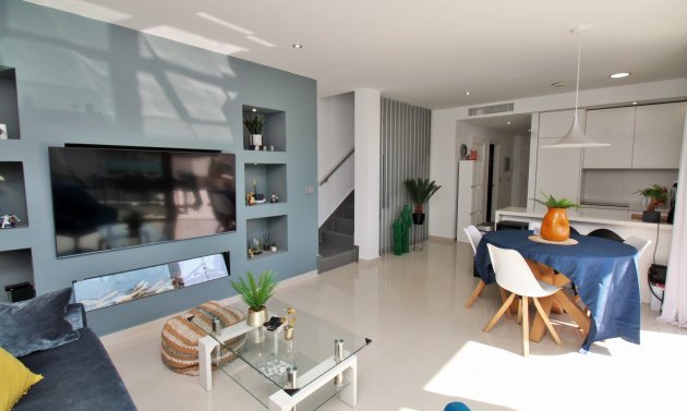 Resale - Villa -
Villamartín - Villamartin