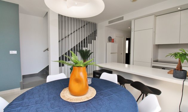 Resale - Villa -
Villamartín - Villamartin