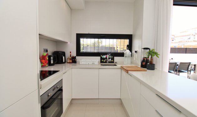 Resale - Villa -
Villamartín - Villamartin