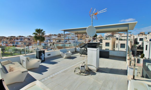 Resale - Villa -
Villamartín - Villamartin