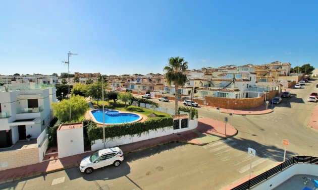 Resale - Villa -
Villamartín - Villamartin