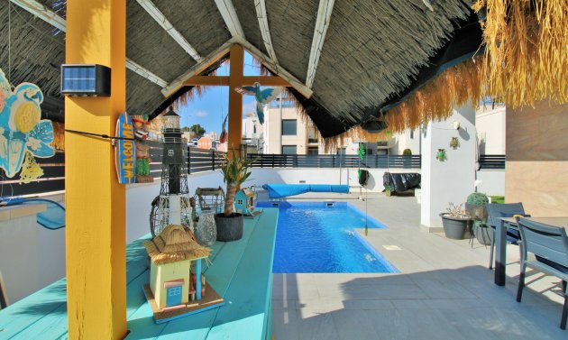 Resale - Villa -
Villamartín - Villamartin