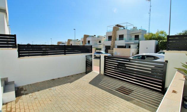 Resale - Villa -
Villamartín - Villamartin