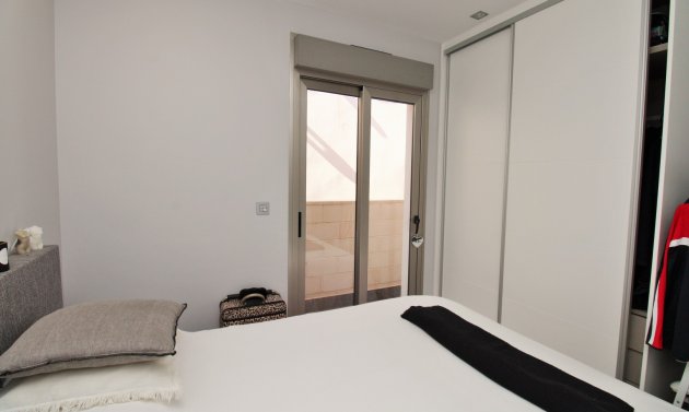 Wiederverkauf - Detached Villa -
Villamartín - Villamartin