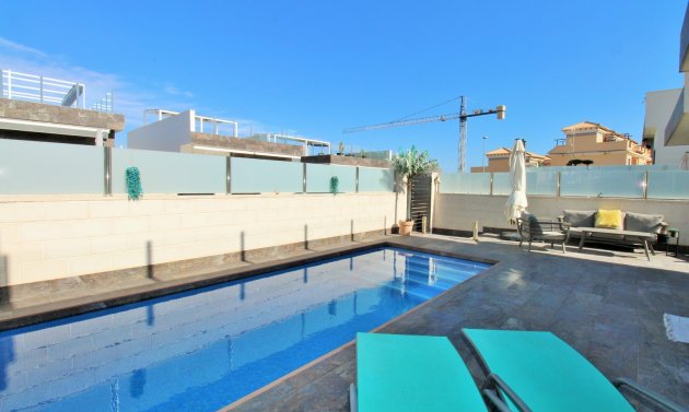 Wiederverkauf - Detached Villa -
Villamartín - Villamartin