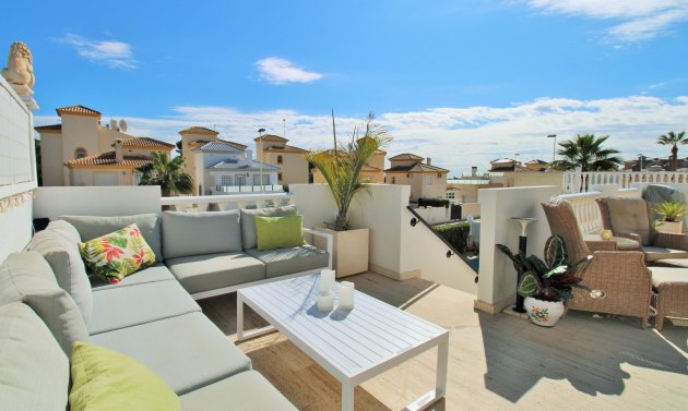 Resale - Villa -
Villamartín - Los Dolses