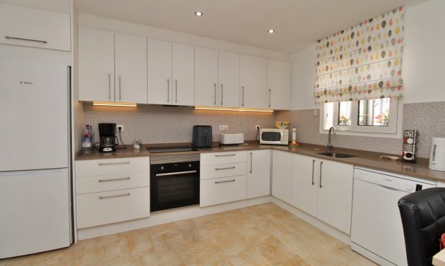 Resale - Villa -
Villamartín - Los Dolses