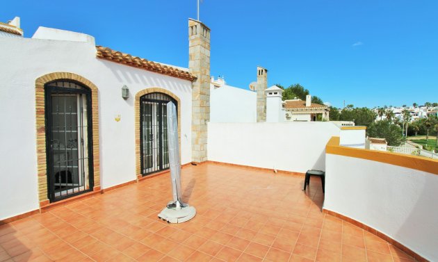 Resale - Villa -
Villamartín - Los Dolses