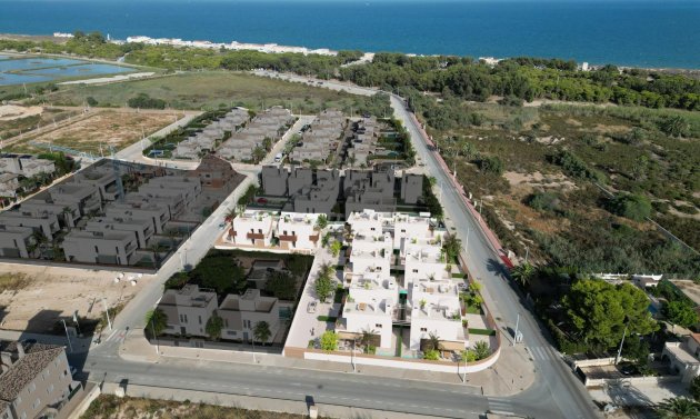 Obra nueva - Villa -
La Marina - El Pinet