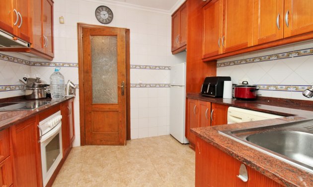 Resale - Townhouse -
Villamartín - Villamartin