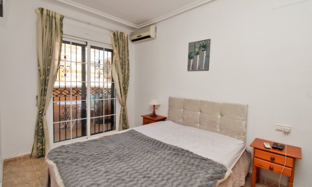 Resale - Townhouse -
Villamartín - Villamartin
