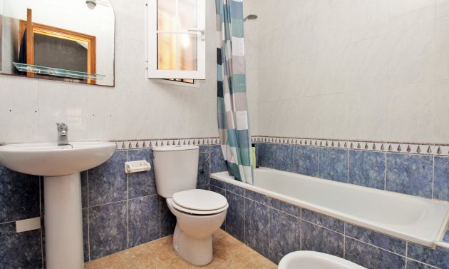 Resale - Townhouse -
Villamartín - Villamartin