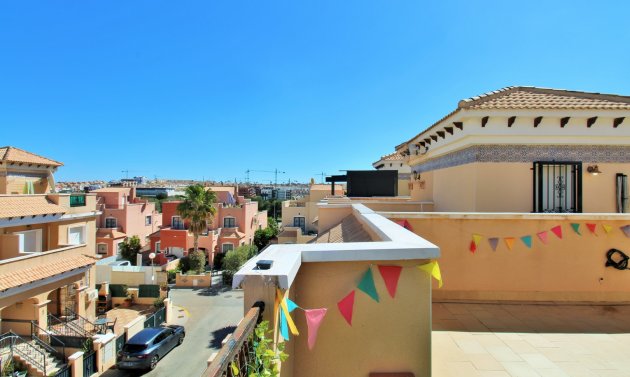 Resale - Townhouse -
Villamartín - Villamartin