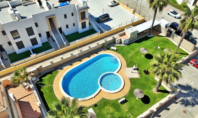 Resale - Townhouse -
Villamartín - Villamartin