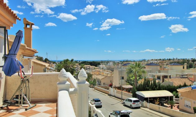 Återförsäljning - Villa -
Villamartín - Villamartin