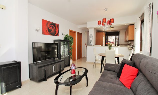 Resale - Villa -
Villamartín - PAU 8