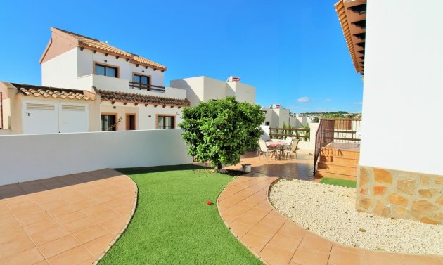 Resale - Villa -
Villamartín - PAU 8