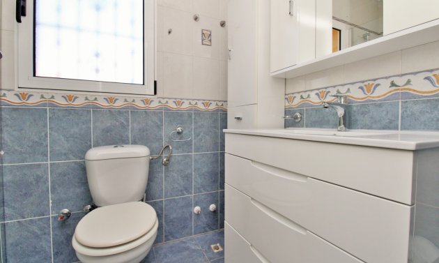 Wiederverkauf - Villa -
Villamartín - Los Dolses
