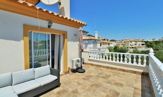Wiederverkauf - Villa -
Villamartín - Los Dolses