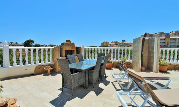Wiederverkauf - Villa -
Villamartín - Los Dolses