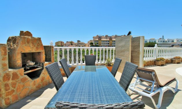 Wiederverkauf - Villa -
Villamartín - Los Dolses