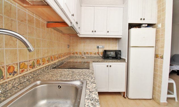 Resale - Apartment -
Villamartín - PAU 8