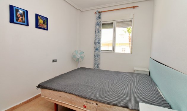 Resale - Apartment -
Villamartín - PAU 8
