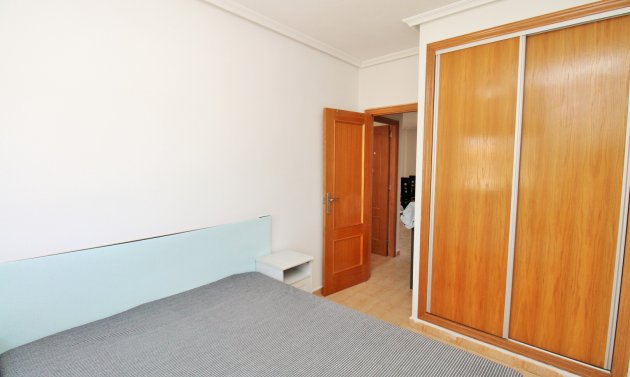 Resale - Apartment -
Villamartín - PAU 8